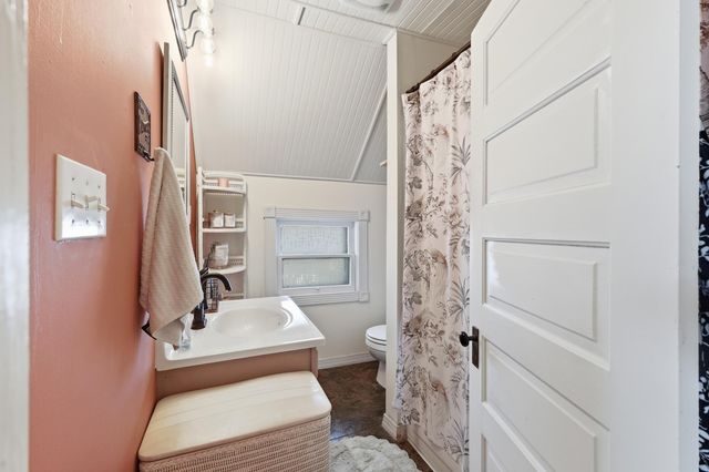 614 E Washington Street, Ionia, MI 48846