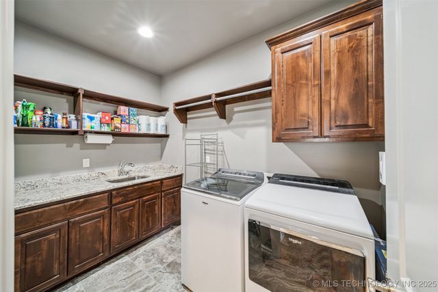 26110 E 115th Court, Coweta, OK 74429