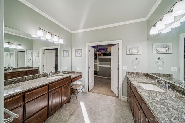 26110 E 115th Court, Coweta, OK 74429