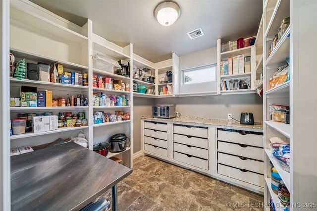 26110 E 115th Court, Coweta, OK 74429