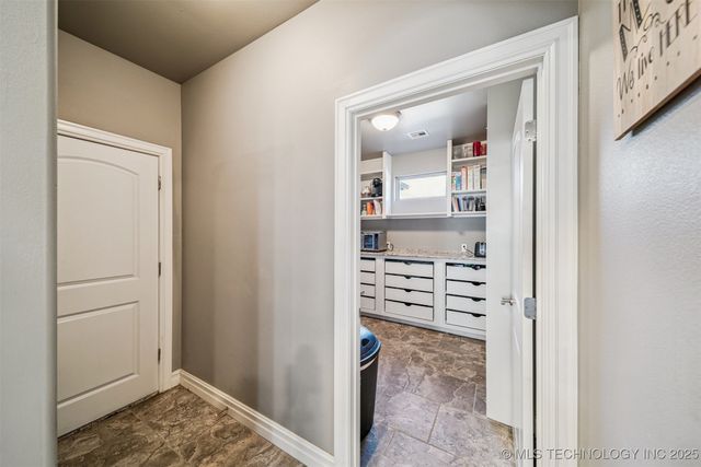 26110 E 115th Court, Coweta, OK 74429