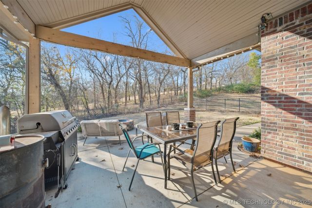 26110 E 115th Court, Coweta, OK 74429