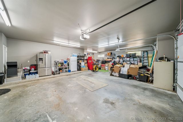 26110 E 115th Court, Coweta, OK 74429