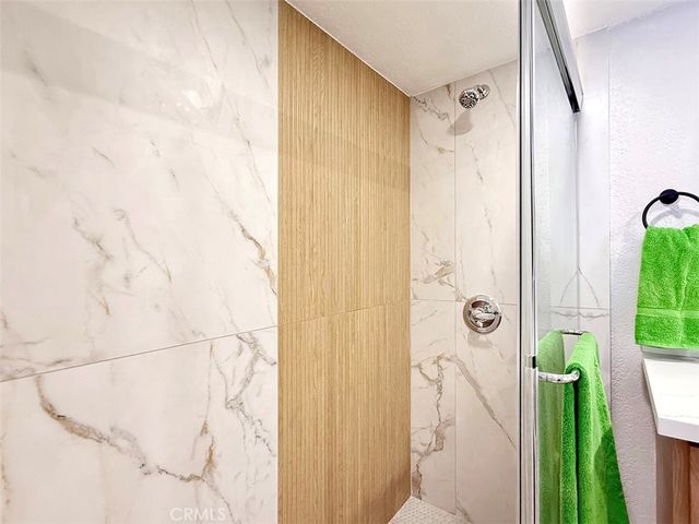 2720 W Segerstrom D, Santa Ana, CA 92704