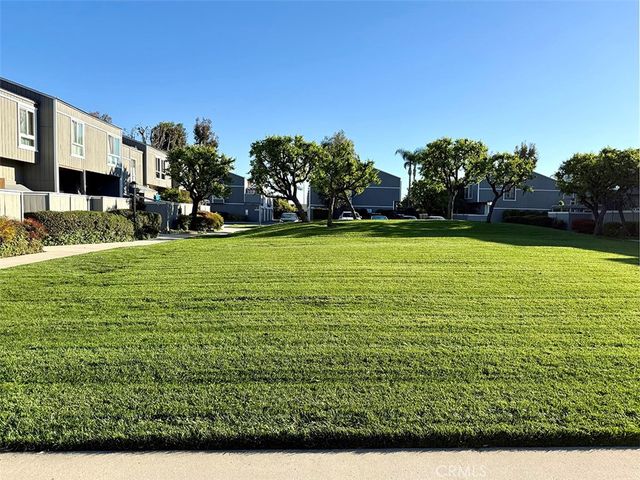 2720 W Segerstrom D, Santa Ana, CA 92704