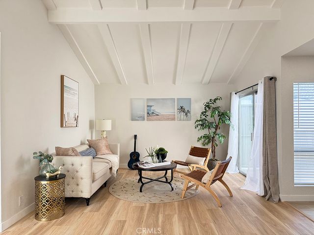 2720 W Segerstrom D, Santa Ana, CA 92704