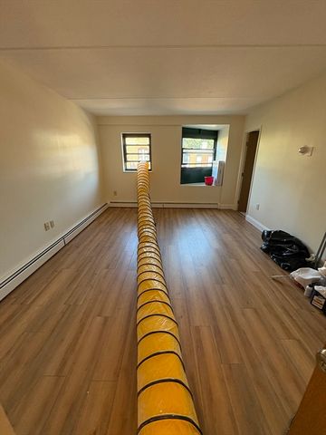 400 Massachusetts Avenue 34, Boston, MA 02115