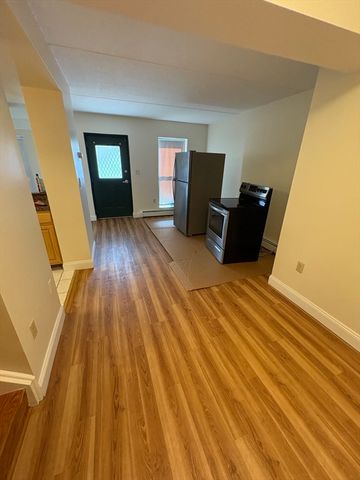 400 Massachusetts Avenue 34, Boston, MA 02115