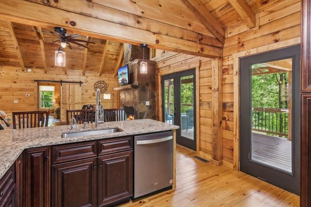 245 Timberwalk Drive, Ellijay, GA 30540