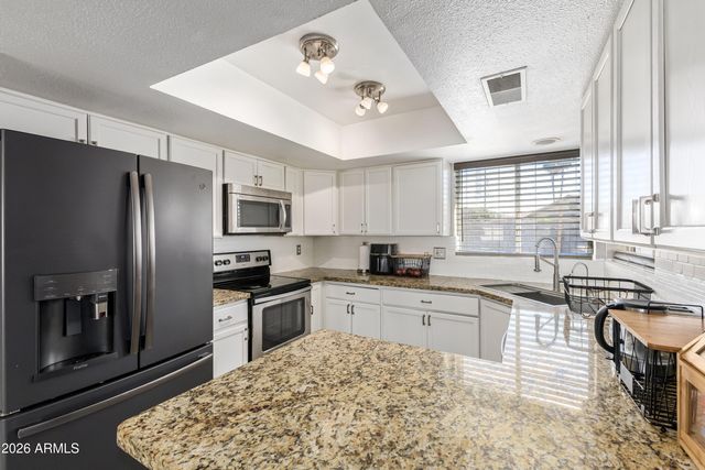 535 W PANTERA Avenue, Mesa, AZ 85210