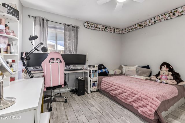 535 W PANTERA Avenue, Mesa, AZ 85210