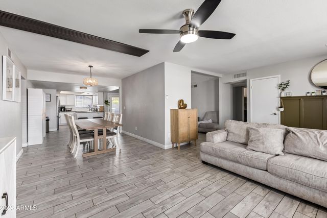 535 W PANTERA Avenue, Mesa, AZ 85210