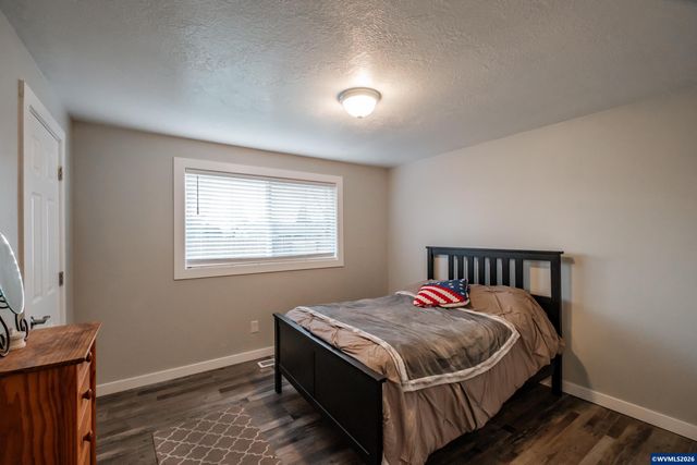 4765 Swegle Rd NE, Salem, OR 97301