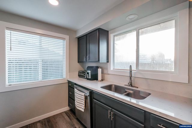 4765 Swegle Rd NE, Salem, OR 97301