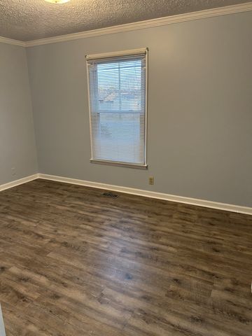 451 Clifton Dr, Goodlettsville, TN 37072