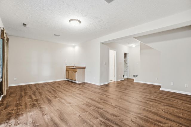 119 Hidden Ridge Court, 2D, Highland Heights, KY 41076