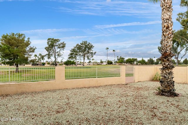 9576 E FAIRWAY Boulevard, Sun Lakes, AZ 85248