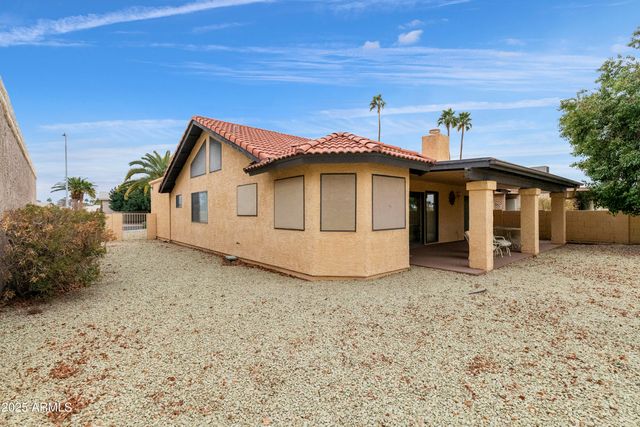 9576 E FAIRWAY Boulevard, Sun Lakes, AZ 85248