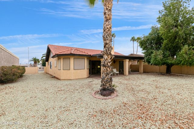 9576 E FAIRWAY Boulevard, Sun Lakes, AZ 85248