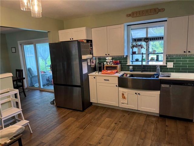 7111 Michael Lane, Pleasant Valley, MO 64068