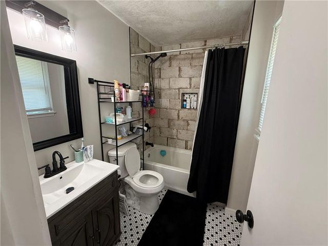 7111 Michael Lane, Pleasant Valley, MO 64068