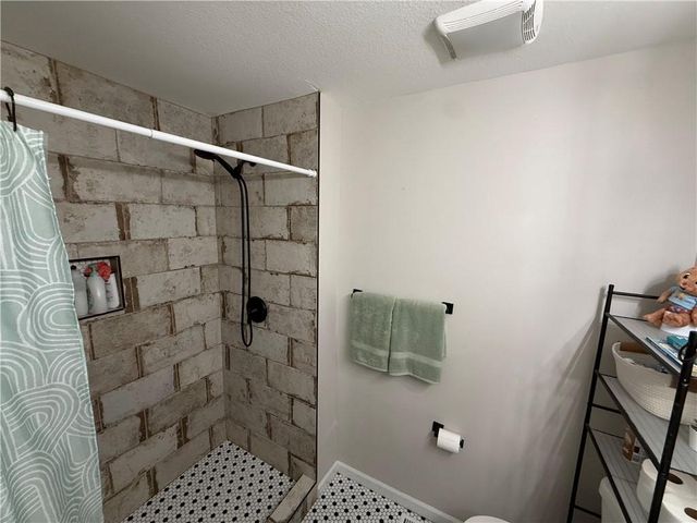 7111 Michael Lane, Pleasant Valley, MO 64068