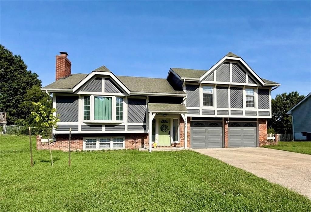 7111 Michael Lane, Pleasant Valley, MO 64068