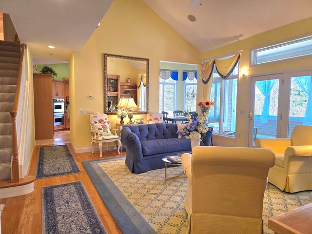 22 & 12 Moat Lane, Hales Location, NH 03860