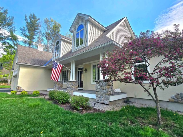 22 & 12 Moat Lane, Hales Location, NH 03860