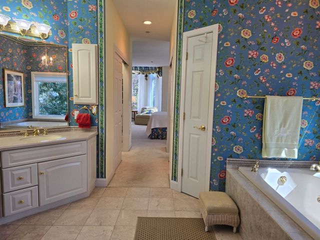 22 & 12 Moat Lane, Hales Location, NH 03860