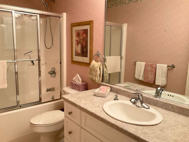 22 & 12 Moat Lane, Hales Location, NH 03860