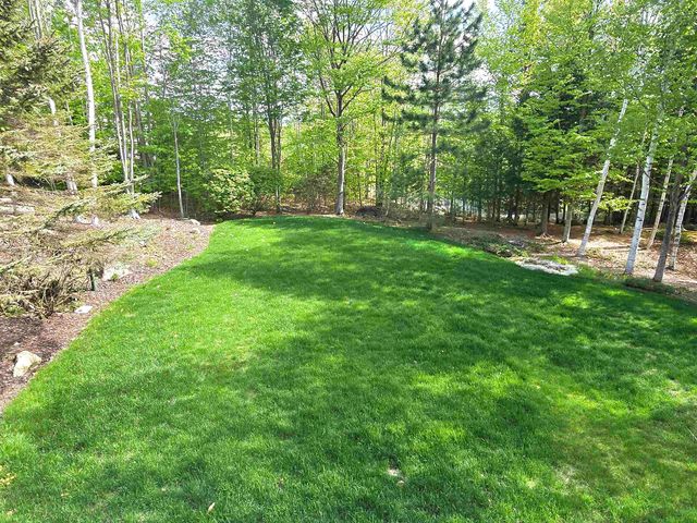 22 & 12 Moat Lane, Hales Location, NH 03860