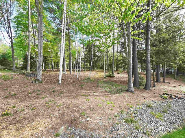 22 & 12 Moat Lane, Hales Location, NH 03860