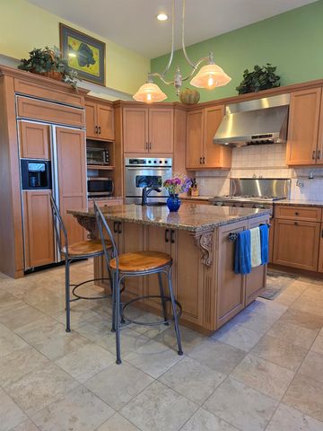 22 & 12 Moat Lane, Hales Location, NH 03860
