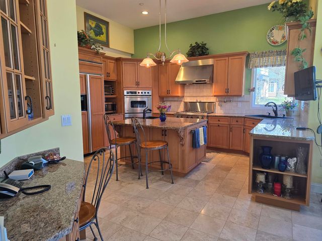 22 & 12 Moat Lane, Hales Location, NH 03860