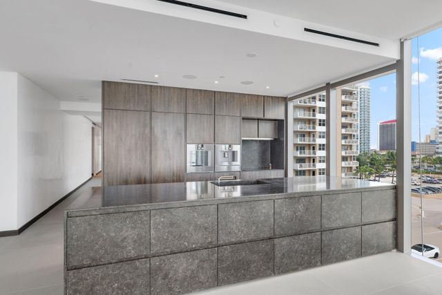 2000 S OCEAN Drive 5A, Hallandale Beach, FL 33009
