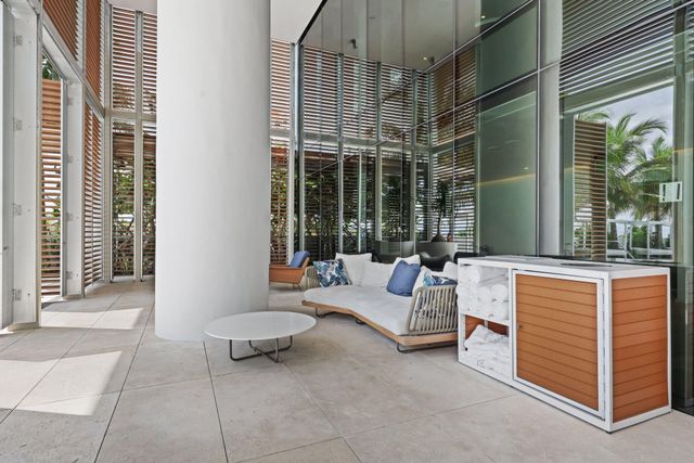 2000 S OCEAN Drive 5A, Hallandale Beach, FL 33009