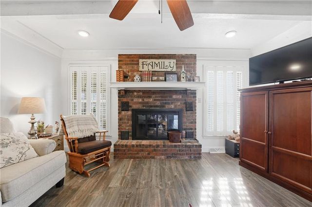 24101 E 88th Street, Lee's Summit, MO 64064