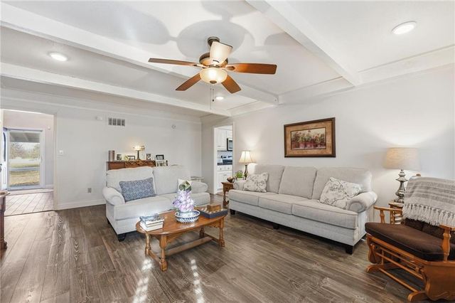 24101 E 88th Street, Lee's Summit, MO 64064