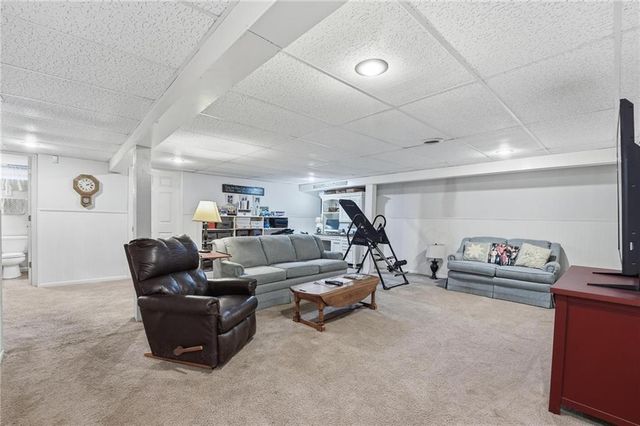 24101 E 88th Street, Lee's Summit, MO 64064