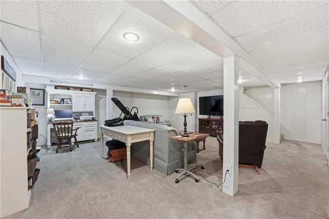 24101 E 88th Street, Lee's Summit, MO 64064