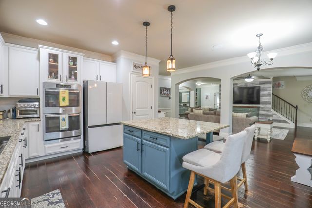 571 Stonebranch Drive, Loganville, GA 30052