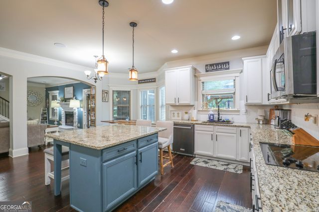 571 Stonebranch Drive, Loganville, GA 30052