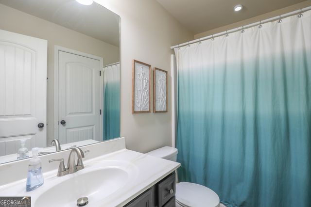 571 Stonebranch Drive, Loganville, GA 30052