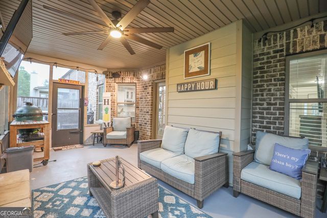 571 Stonebranch Drive, Loganville, GA 30052