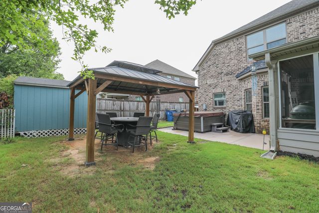 571 Stonebranch Drive, Loganville, GA 30052