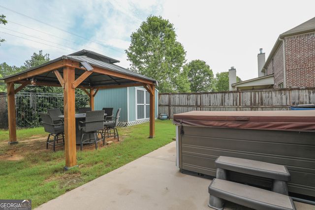 571 Stonebranch Drive, Loganville, GA 30052