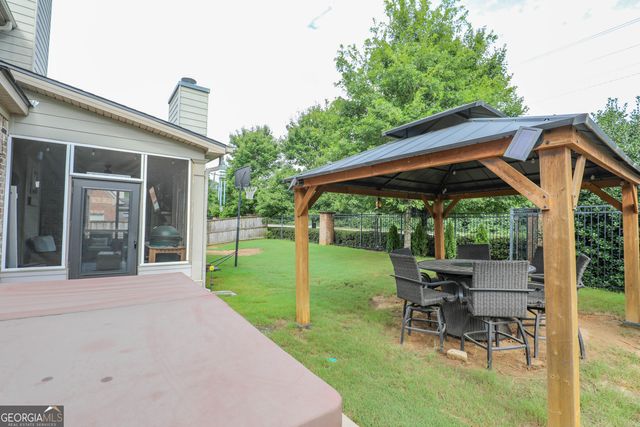 571 Stonebranch Drive, Loganville, GA 30052