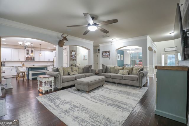 571 Stonebranch Drive, Loganville, GA 30052