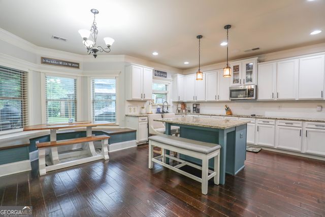571 Stonebranch Drive, Loganville, GA 30052